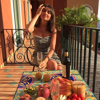Логотип @alinaswinediet - alinaswinediet