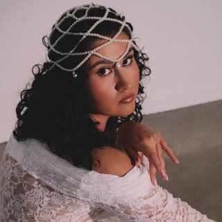 Логотип @alinatursu - Алина не только про макияж