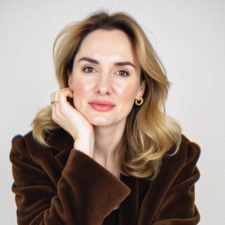 Логотип @alinkadyrova - Алина Кадырова - нейросети просто