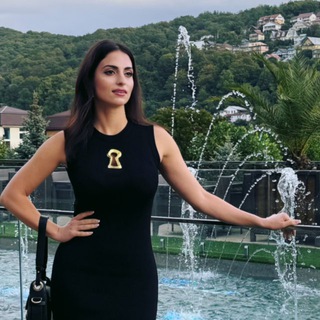 Логотип @alisaaveworld - Алиса Аве | Маленький ёкай большого текста