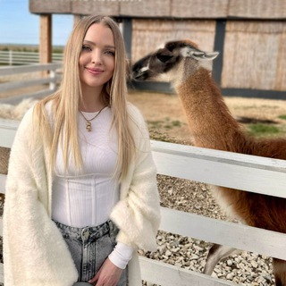 Логотип @alisalisovaof - Алиса Лисова