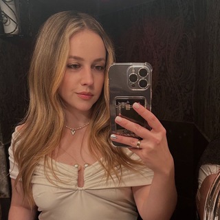 Логотип @alishabekss - Жизнь на простом🪐🌸