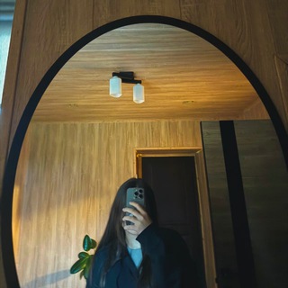 Логотип @allakhverd1eva - 𝒜𝒟𝐸𝐿𝐸