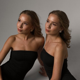 Логотип @allexuyvallexuy - близняшки про моду