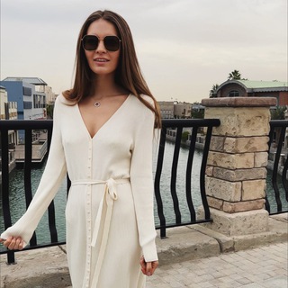 Логотип @aloaloalyona - Аллё, это Алёна✨