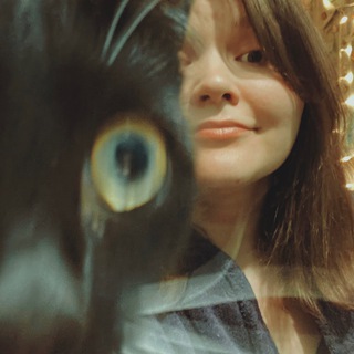 Логотип @alotoffreetime - много свободного времени