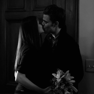 Логотип @alrtair - altáir.