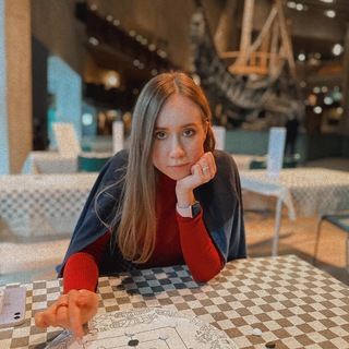 Логотип @alyonawrites - Алена, книги и Стокгольм