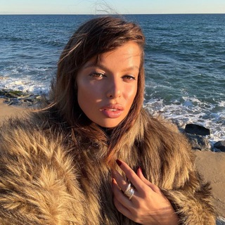 Логотип @alyonayankovskaya - Алёна Янковская