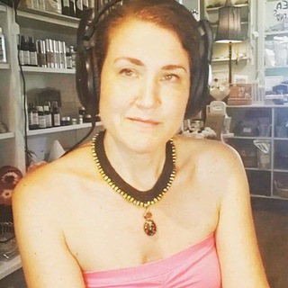 Логотип @amandhavollmer - YumNaturals Emporium Amandha Vollmer