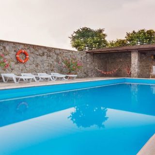 Логотип @amazonka_nikolaevka - Отдых в Крыму. Жилье в Крыму. Амазонка Крым Николаевка