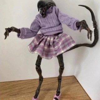 Логотип @amemetoremember - пенсійний фонд мемів