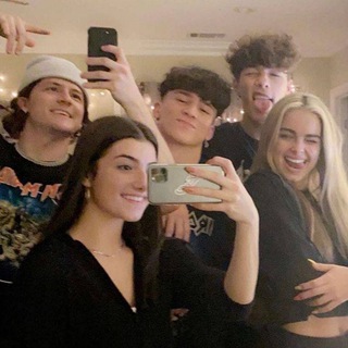 Логотип @american_tiktokerss - 𝐲𝐨𝐮𝐫 𝐮𝐬𝐚