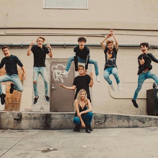 Логотип @amiciziesenzafrontiere - ✈️AmicizieSenzaFrontiere🗽