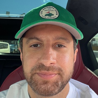 Логотип @amiranyshka - Амиран Сардаров