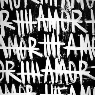 Логотип @amoramoramoor - amor.