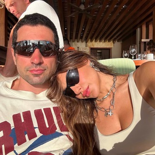 Логотип @amoramorme - A M O R🫀