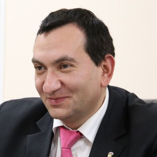 Логотип @amstislavskiy - Роман Амстиславский