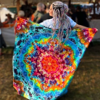 Логотип @amurskaya_tiedye - Осторожно, окрашено! Amurskaya tie dye