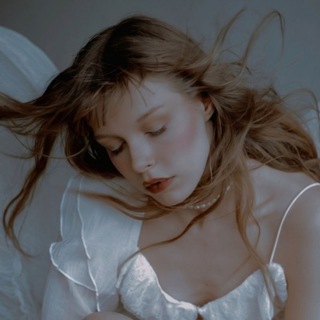 Логотип @anankeareiru - Ananké