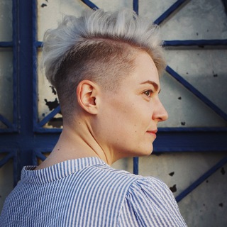 Логотип @anastasia_chia - Кое-что от Чижевской