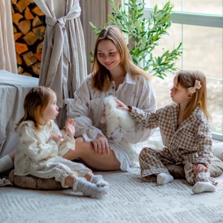 Логотип @anastilav - Анасти.лав | С любовью, мама!