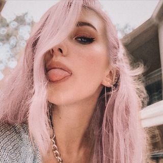 Логотип @anasuriii - Товарищ Сури