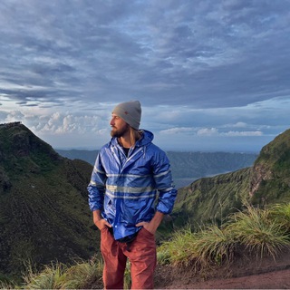 Логотип @andnowyogarussia - Aleksandr Voronov