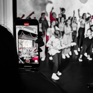 Логотип @andrewserotoninsurge - недоношенный музыкантопоэт