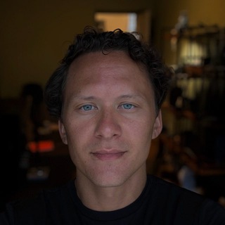 Логотип @andreykimbrand - Andrey Kim