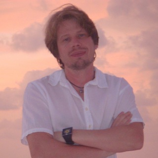 Логотип @andrian_zvigin - Четыре уголка сердца