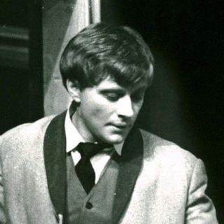 Логотип @andrushaslushaet - Андрюша слушает🥃🚬