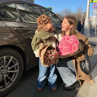 Логотип @angela_irisburbonov - Angela.irisburbonov