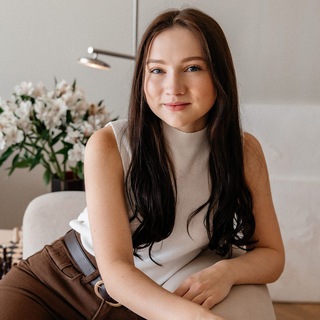 Логотип @angelcontent - Ангелина про комфортный блогинг🤍