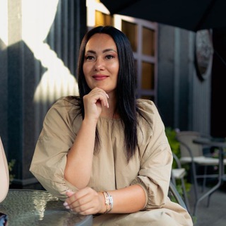 Логотип @angry_spanish - ИСПАНСКИЙ ДИКТАТОР Курсы с нуля и не с нуля 📍Español con la profesora malvada📍