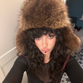 Логотип @anikvoneveryday - ANIKV на каждый день