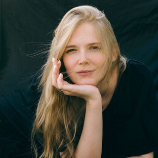 Логотип @anna_bueva - кем стала, когда выросла