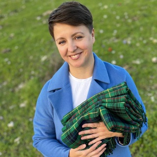 Логотип @annajerusaloom - JerusaLoom