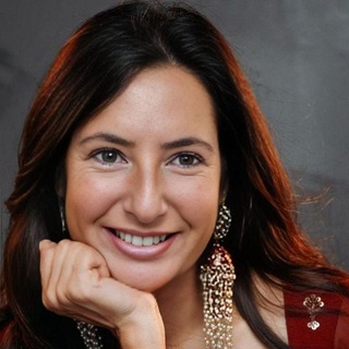 Логотип @annakrol1 - Аня, выдай меня замуж!