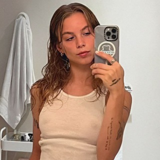 Логотип @annashumatechannel - Anna Shumate ❤️