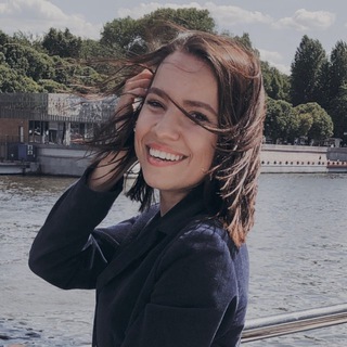 Логотип @annastoria_brand - В свободное время…