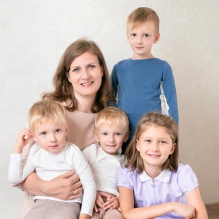 Логотип @anndanilova5 - Анна Данилова: дети, театры, книги