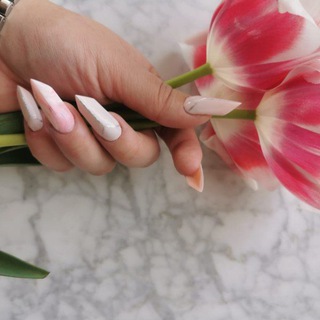 Логотип @annetka_red_vl - Happy nails