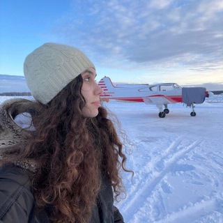 Логотип @annettesa_world - Приключения Аннет ✈️ 📝