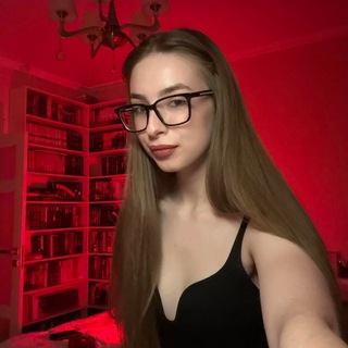 Логотип @anstbook - Анст Бук | книжный блог