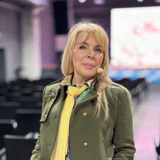 Логотип @anticrisiscenter - Ирина Смолярчук, Антикризисный центр