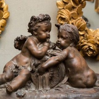 Логотип @anticvarium - Антиквариум