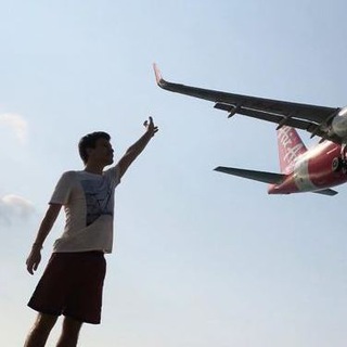 Логотип @anton_and_trvl - Антон и самолёты 🌚