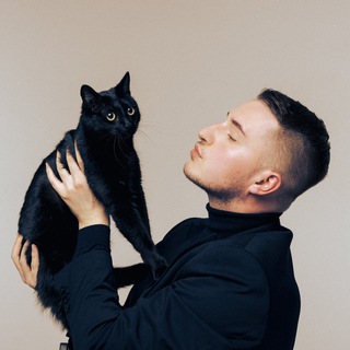 Логотип @antoniomakeupru - ANTONIOMAKEUP