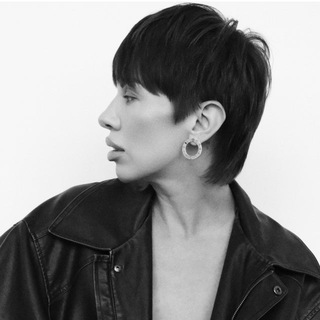 Логотип @antonova_stylist - АНТОНОВА | СТИЛИСТ